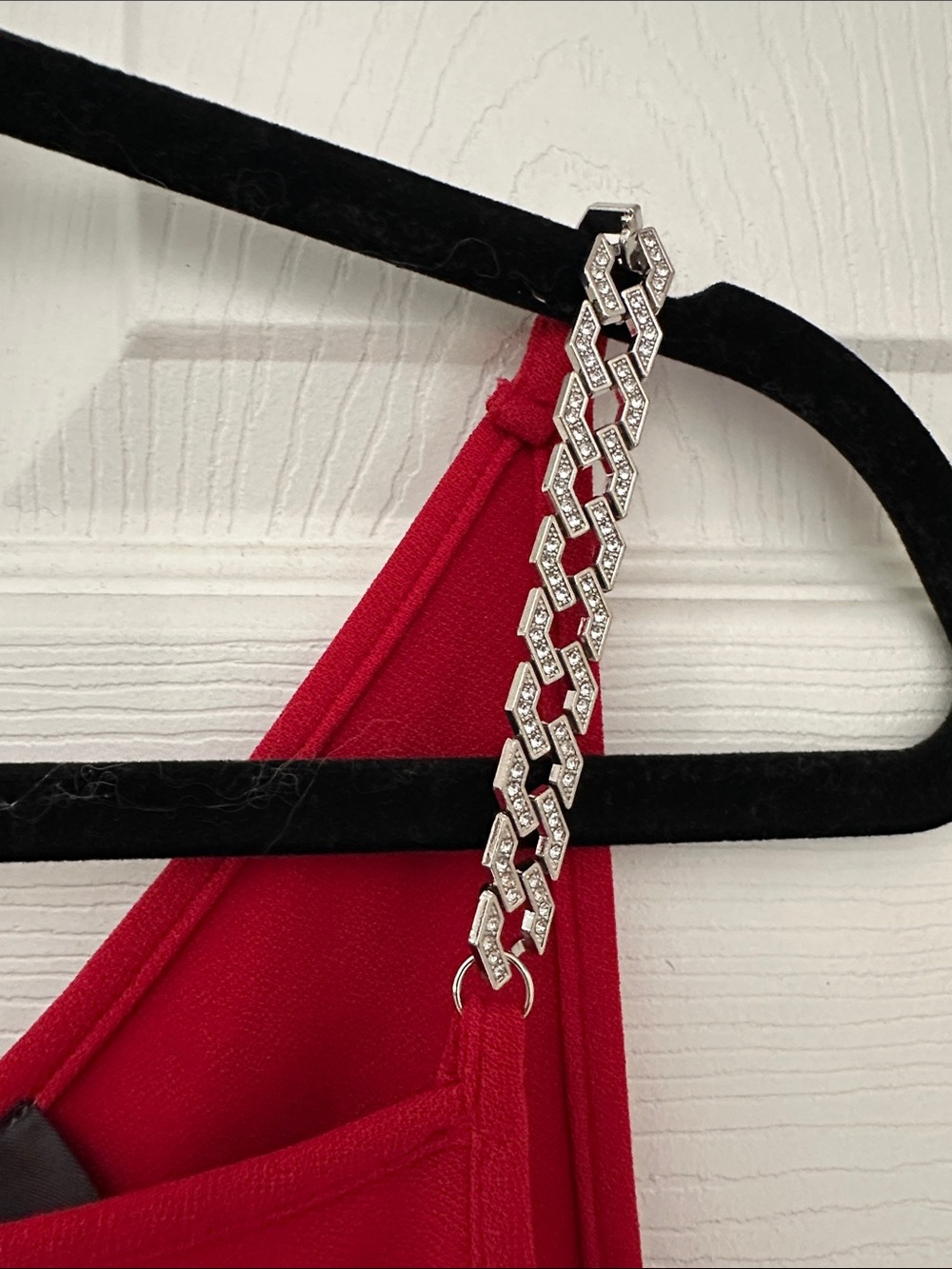 Gracia Red One-Shoulder Chain-Detail Dress - Picture 2 of 8